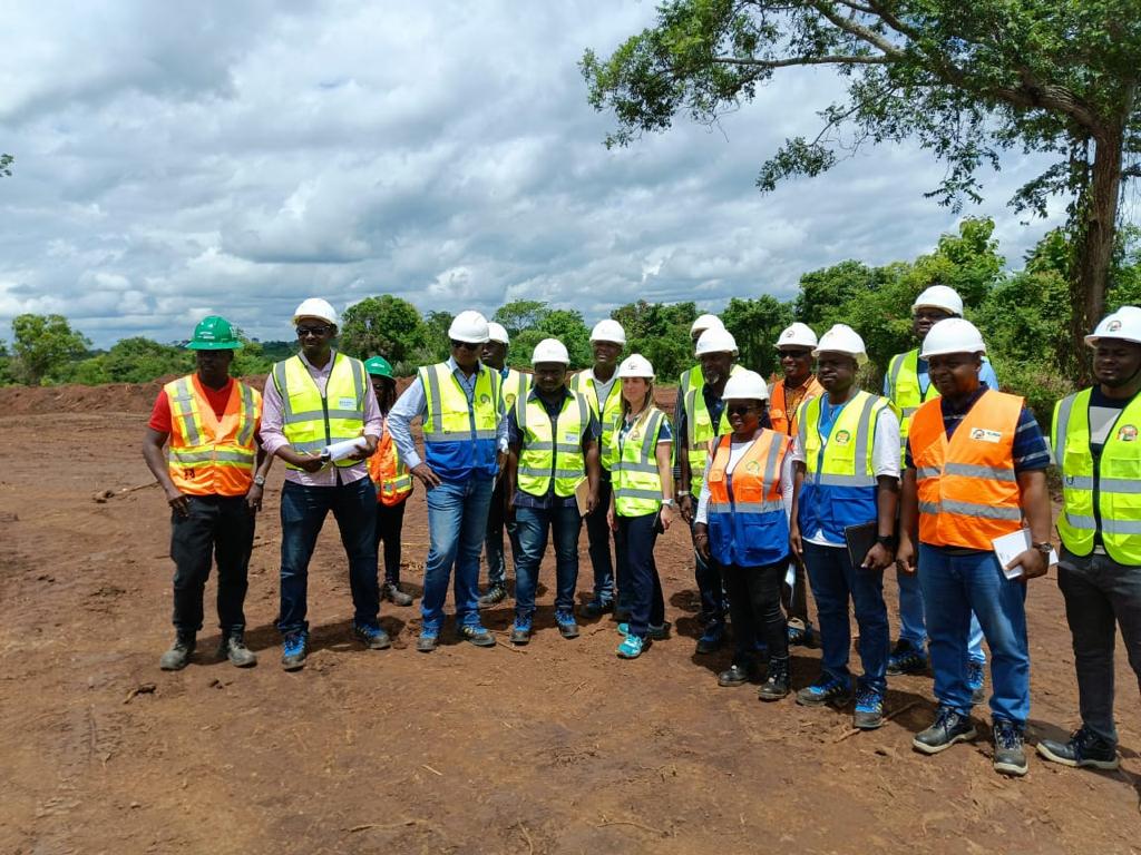 Supervision des travaux de construction des Collèges de Proximité (CdP): tout le monde embarqué, des entreprises de travaux aux communautés.